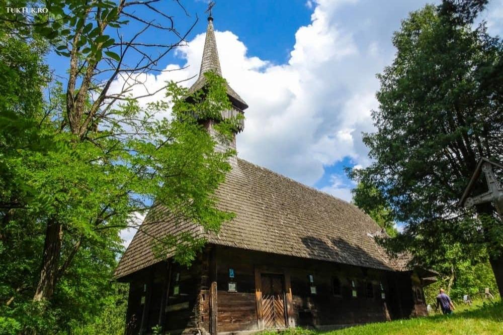 Holy Archangels church in Breb