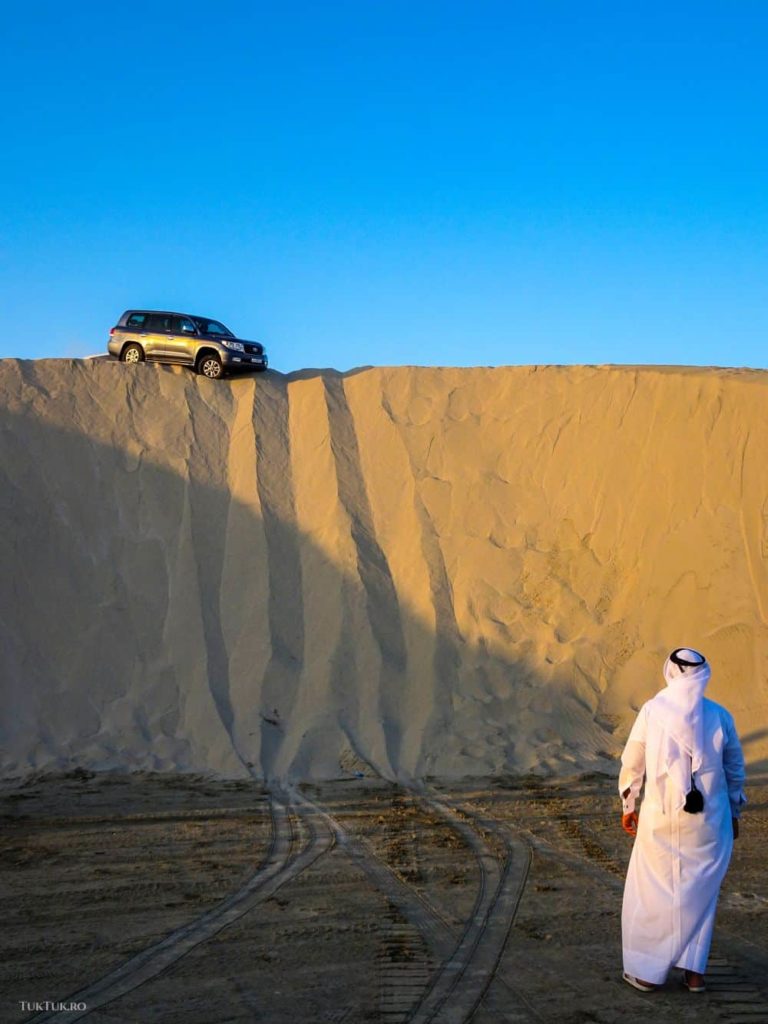 qatar dune bashing