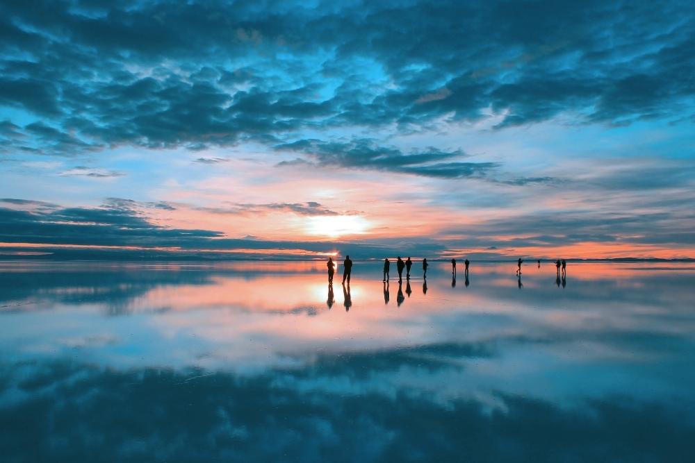 Sunrise at Salar de Uyuni 