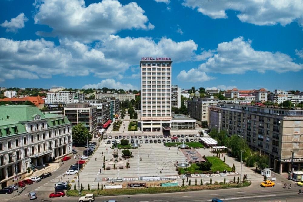 Unirii Square, Iasi