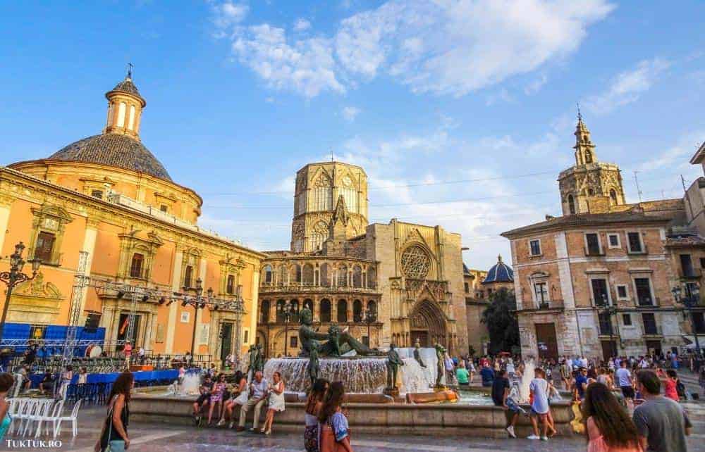 Plaza de la Virgen