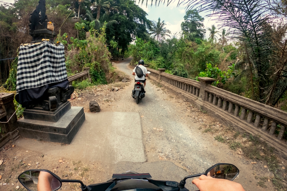 scooter bali