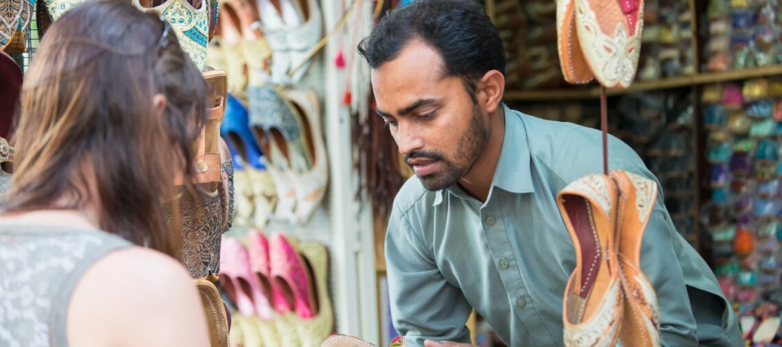 How to bargain when traveling