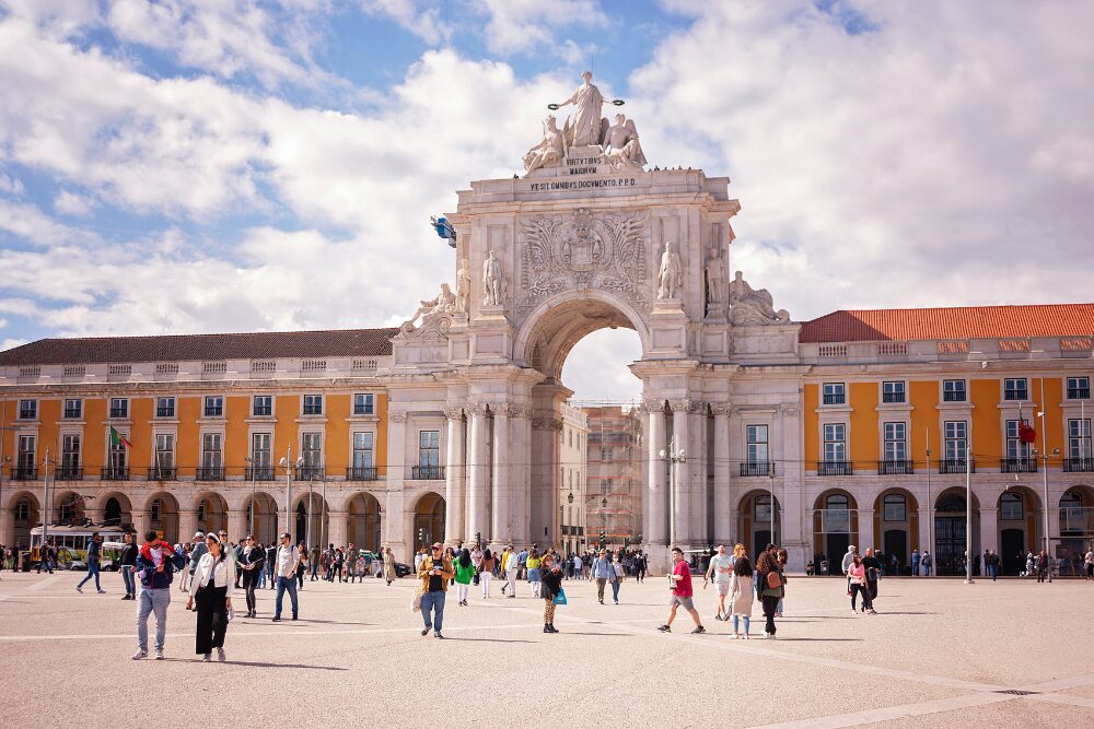 Is Evora a walkable city?