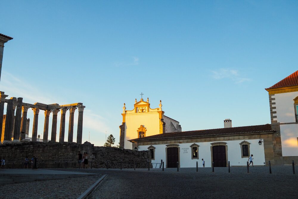 What is the history of Evora?