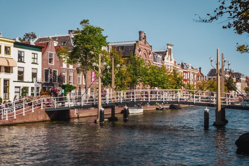 Oudegracht: Exploring Utrecht's Historic Canal