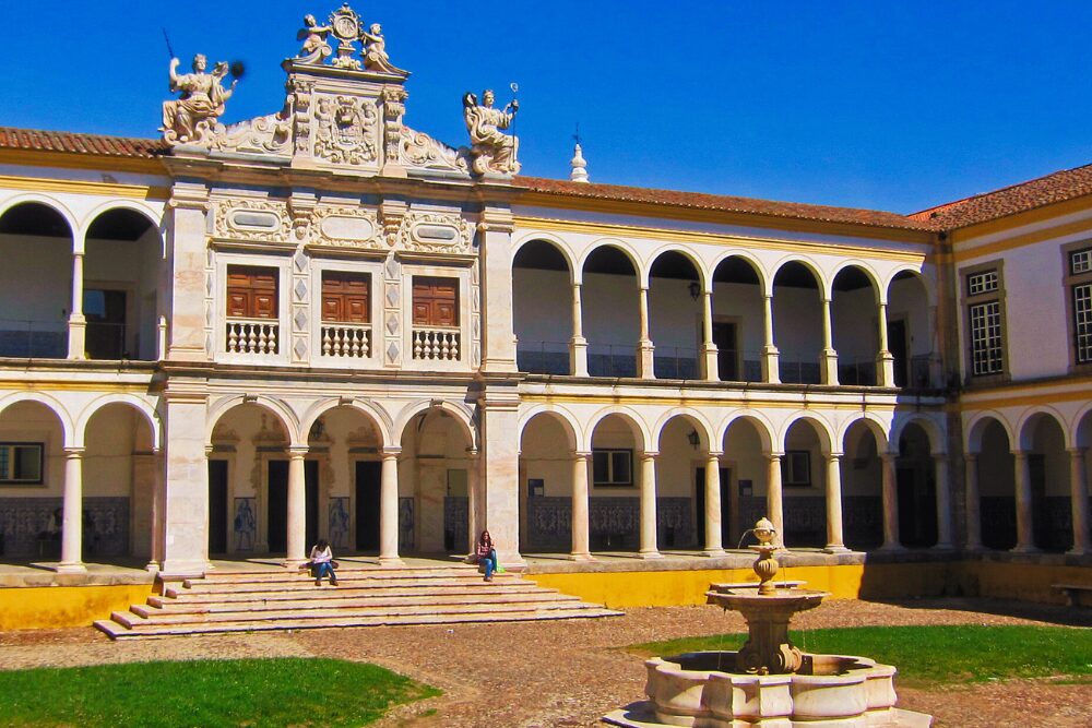 University of Évora