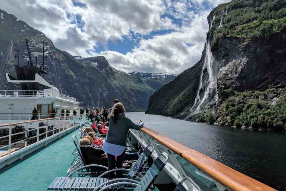 Boat Tours: The Ultimate Fjord Experience