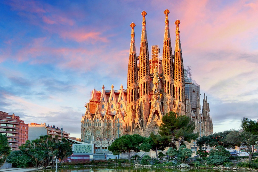 La Sagrada Familia Churches in Barcelona