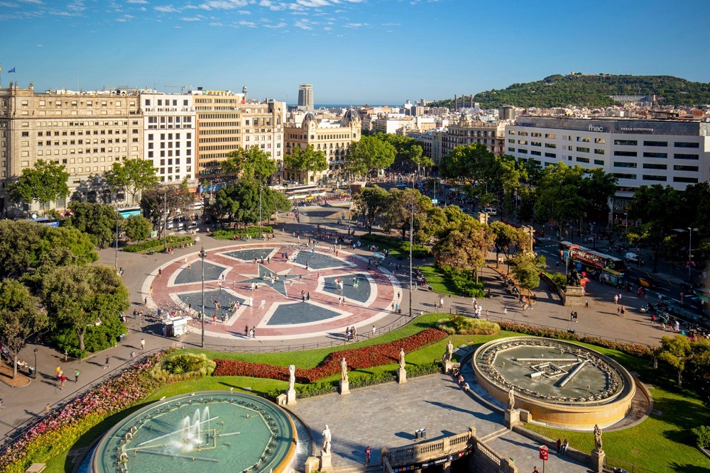 Plaza de Catalunya Shopping Places in Barcelona