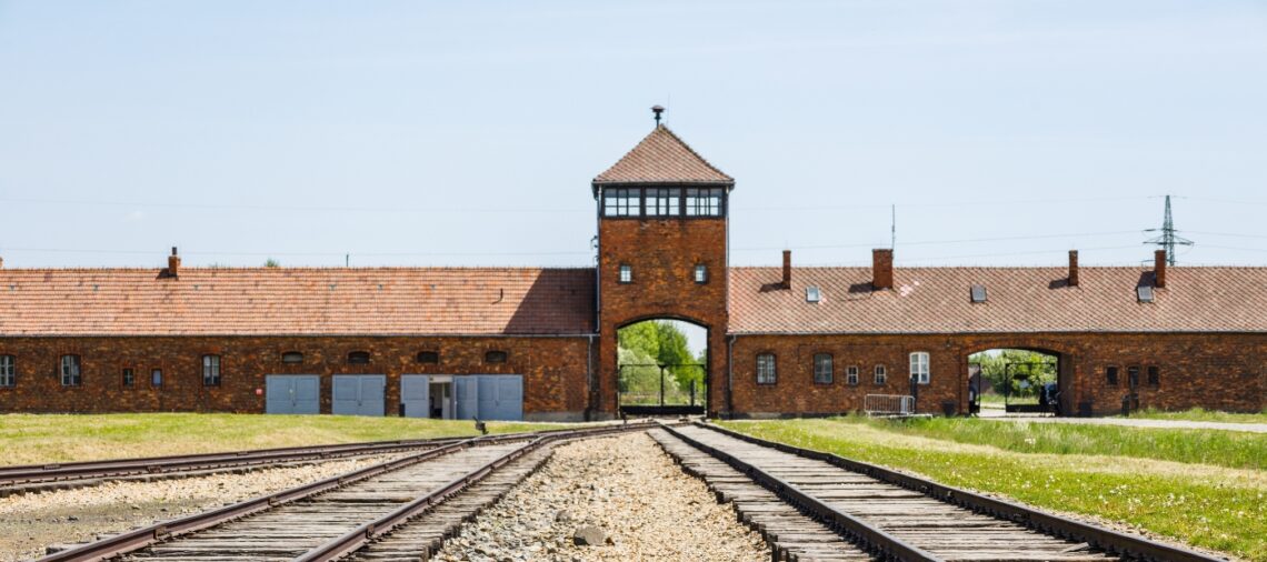 Auschwitz (1)