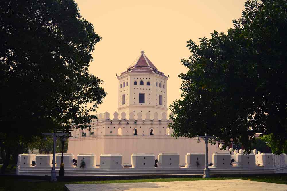 Santichaiprakarn Park, Bangkok, Thailand