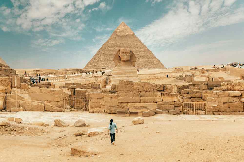 What not to do when visiting the Egyptian pyramids