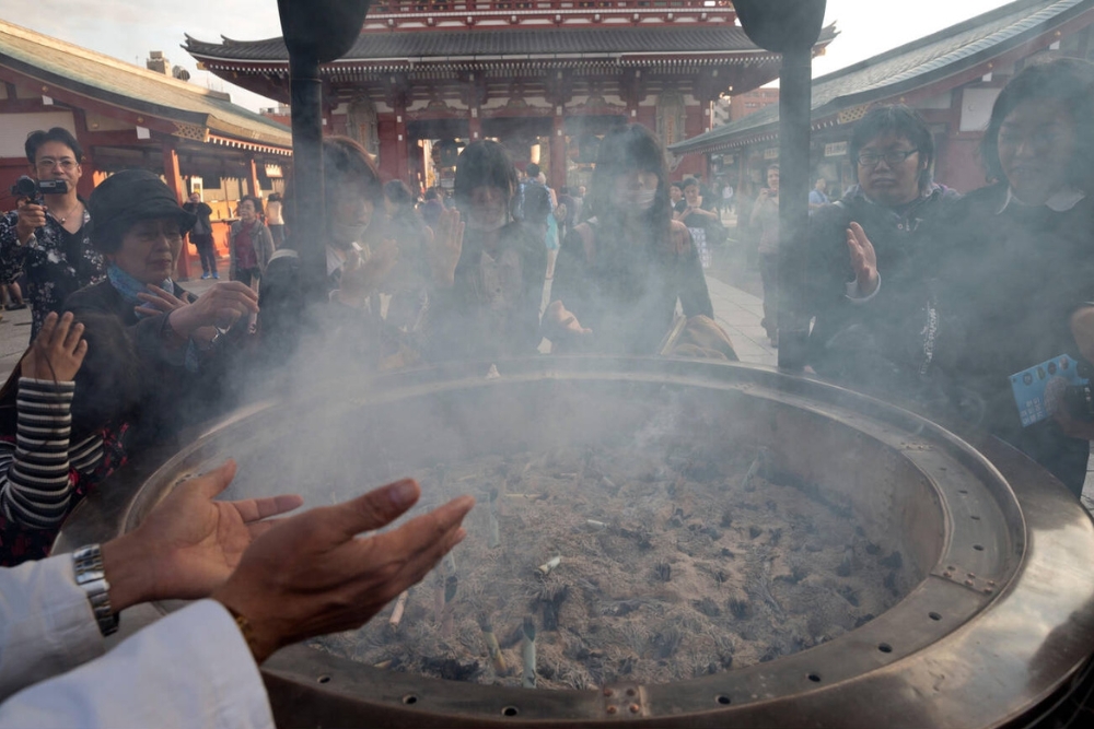 purification at asakusa temple