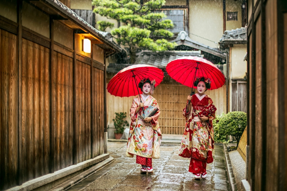 Geishas in Gion