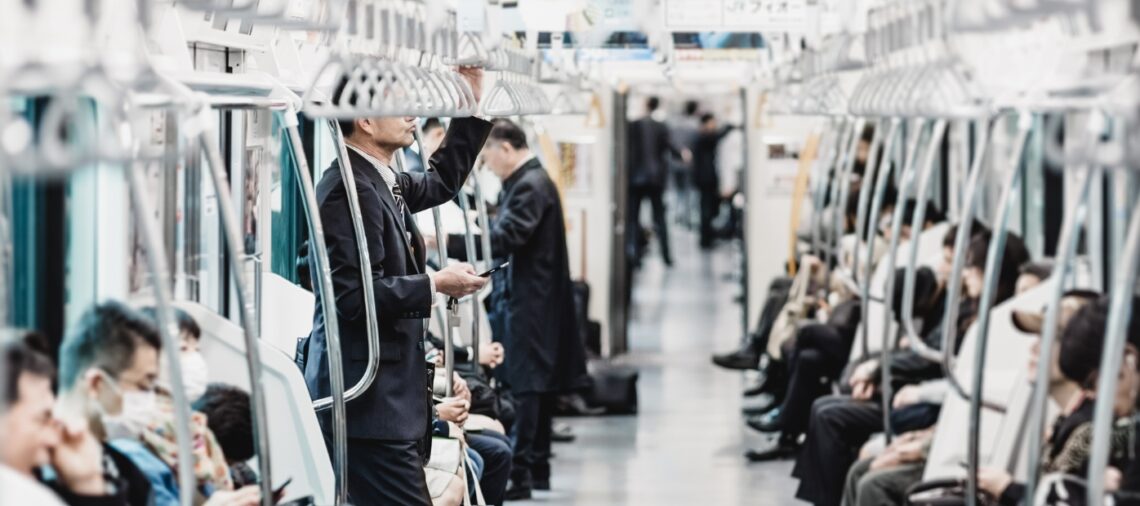 how to navigate tokyo metro