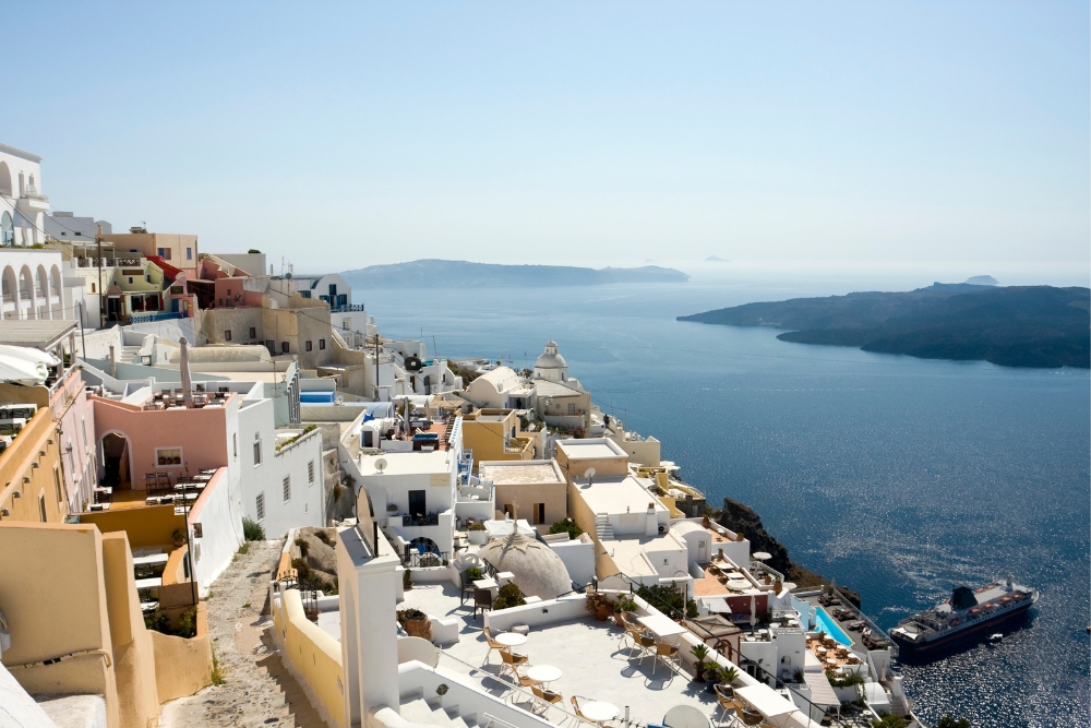 vacation in fira