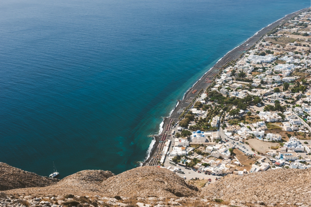 Perissa Beach