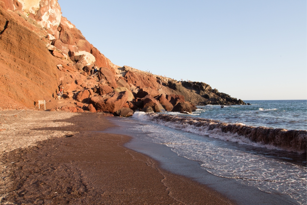 Red Beach Santorini (4)