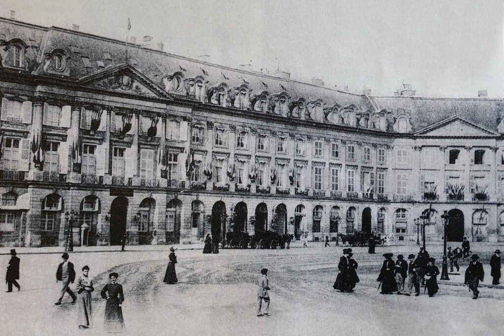 Ritz Hotel at 1900